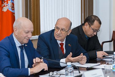 Сколько денег направить на образование?